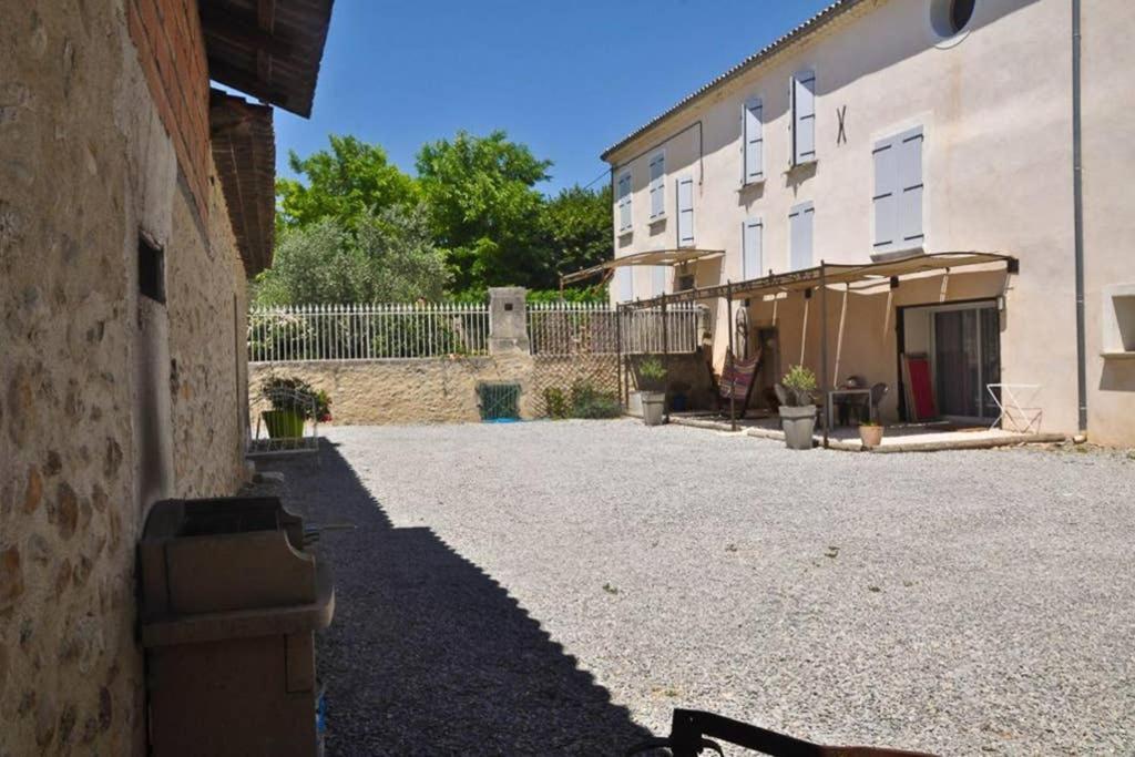 Le Gite Du Jas Vieux Montfort  Ngoại thất bức ảnh