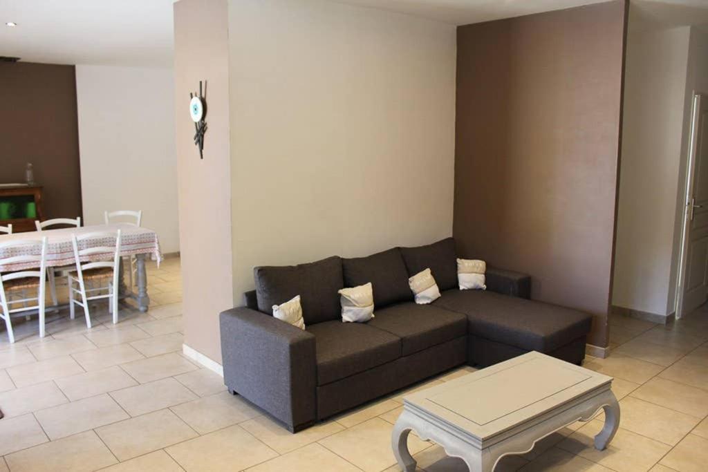 Le Gite Du Jas Vieux Montfort  Ngoại thất bức ảnh